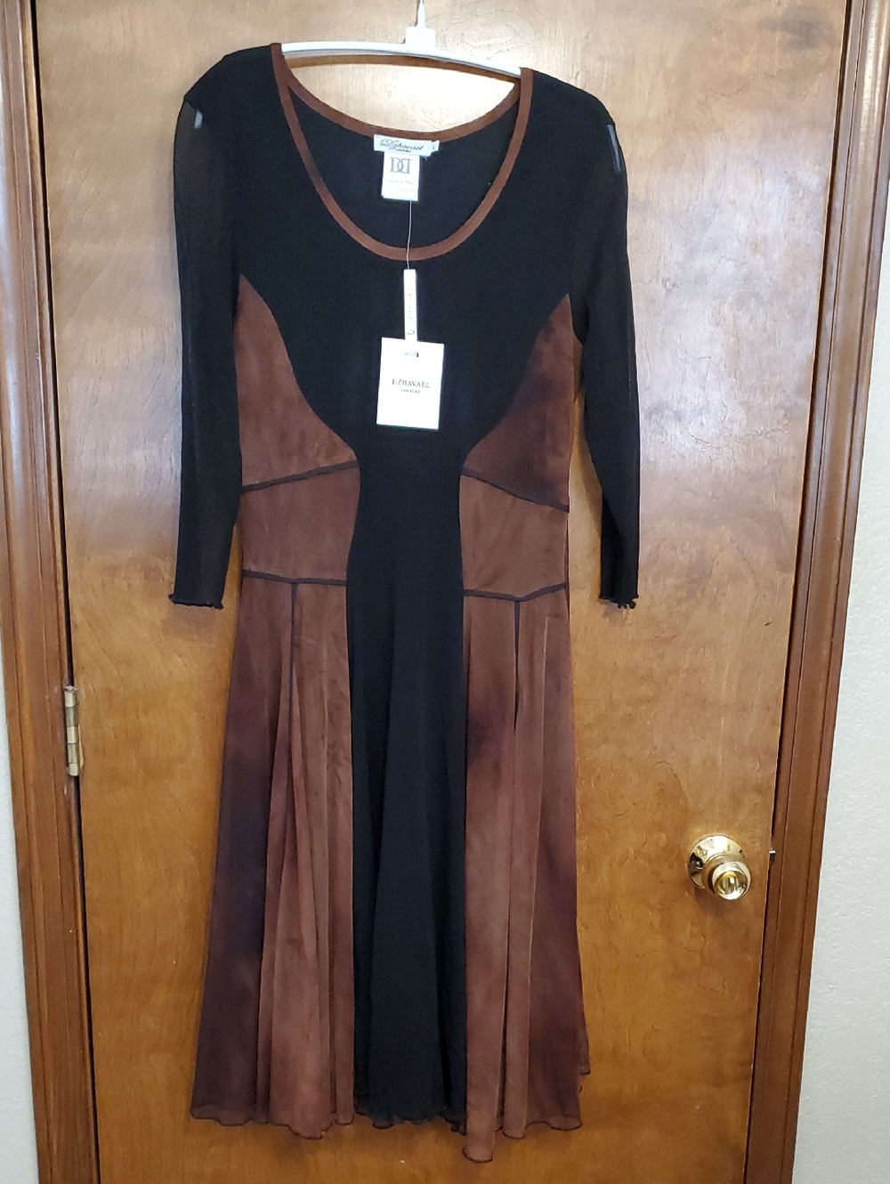 Dzhavael Elegant Sultry Harvest Dress, Size Large NWT